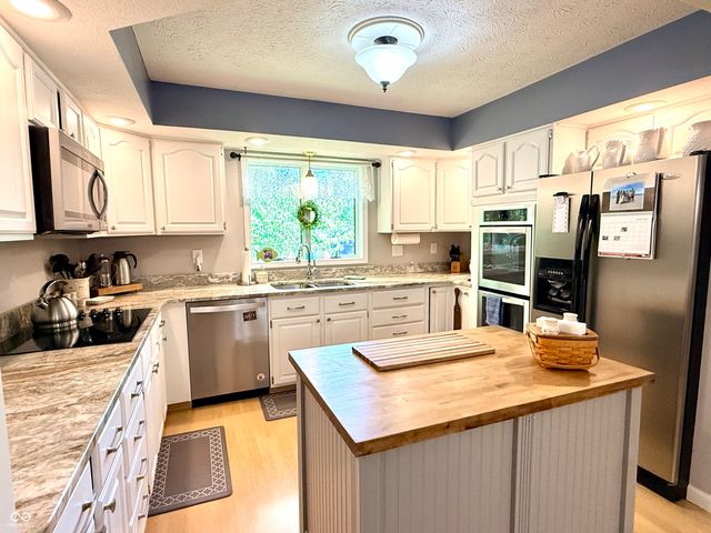 2576 S Glen Cove, Martinsville, IN 46151