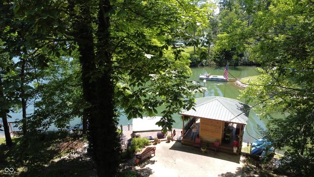 2576 S Glen Cove, Martinsville, IN 46151