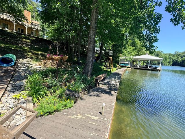 2576 S Glen Cove, Martinsville, IN 46151