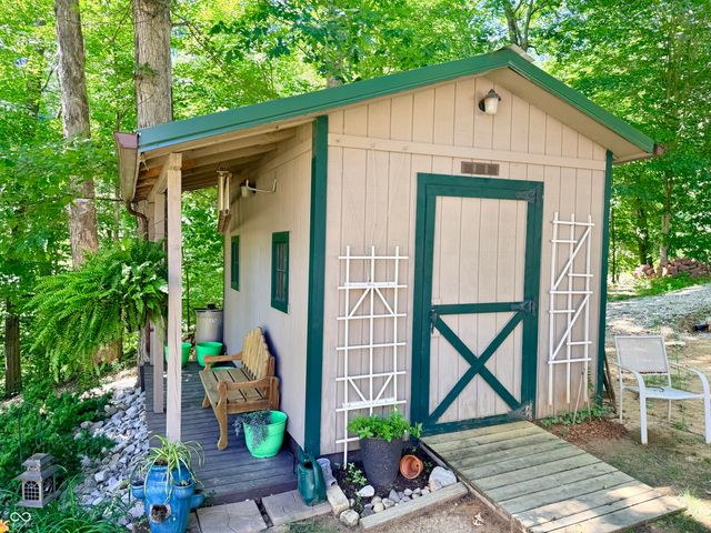 2576 S Glen Cove, Martinsville, IN 46151