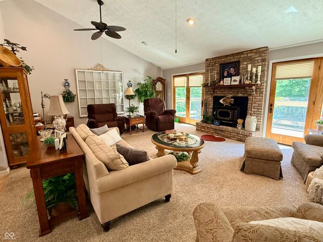 2576 S Glen Cove, Martinsville, IN 46151