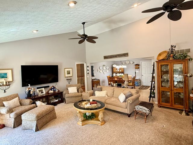 2576 S Glen Cove, Martinsville, IN 46151