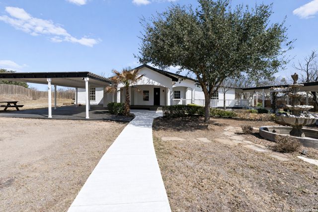 670 Quail Run, Lytle, TX 78052