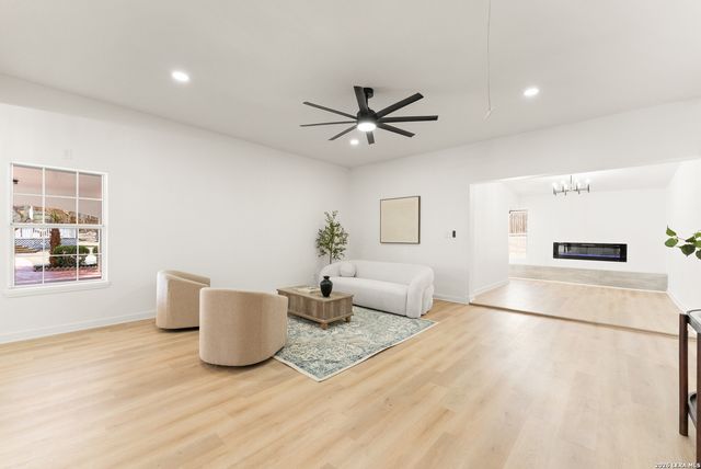 670 Quail Run, Lytle, TX 78052