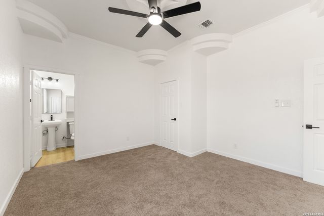 670 Quail Run, Lytle, TX 78052