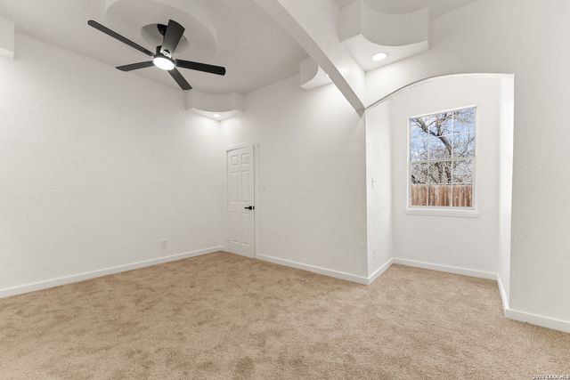 670 Quail Run, Lytle, TX 78052