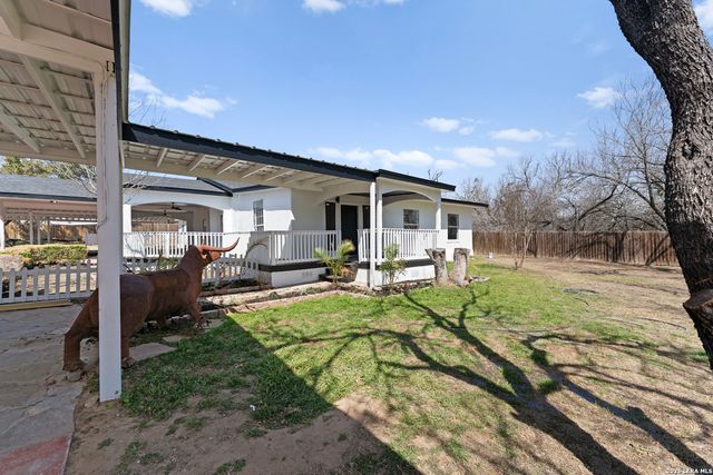 670 Quail Run, Lytle, TX 78052