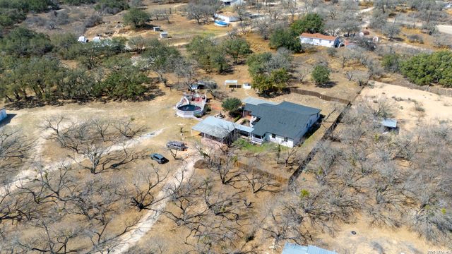 670 Quail Run, Lytle, TX 78052