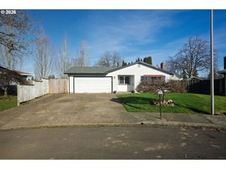535 Ne 26TH Ct, Mc Minnville, OR 97128