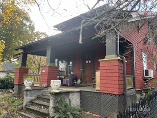 6422 Se CARLTON St, Portland, OR 97206