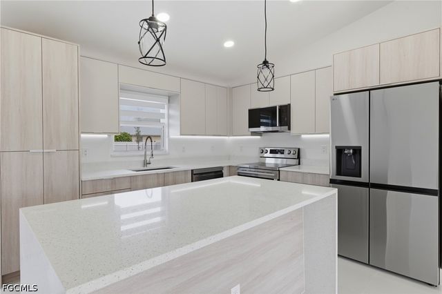 2813 NW 21st AVE, Cape Coral, FL 33993