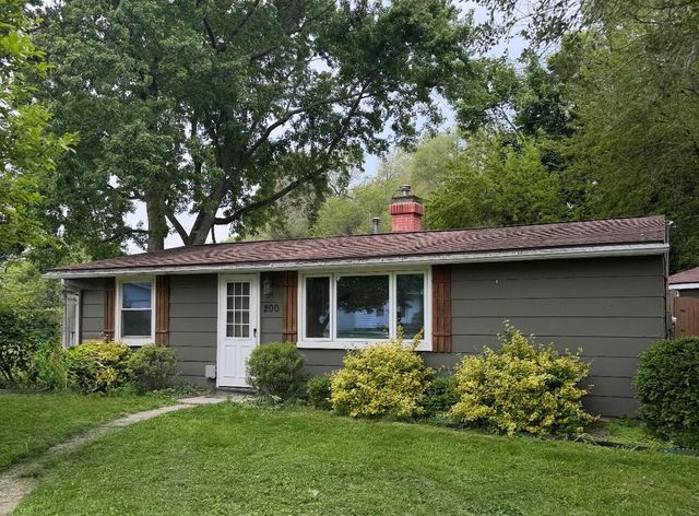 200 Arrowhead Trail, Chesterton, IN 46304