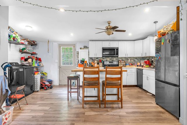 200 Arrowhead Trail, Chesterton, IN 46304