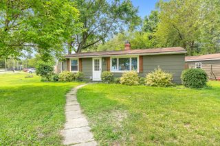 200 Arrowhead Trail, Chesterton, IN 46304
