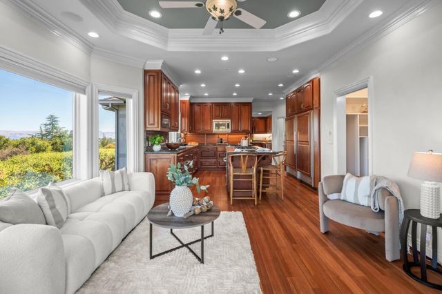 15217 Sobey Road, Saratoga, CA 95070