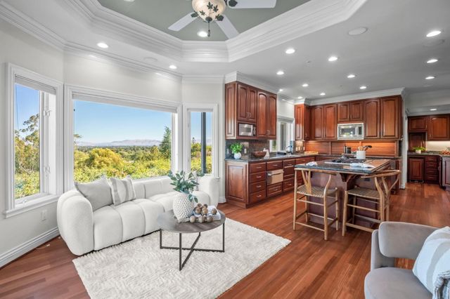 15217 Sobey Road, Saratoga, CA 95070