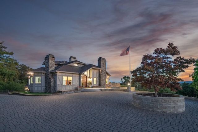 15217 Sobey Road, Saratoga, CA 95070