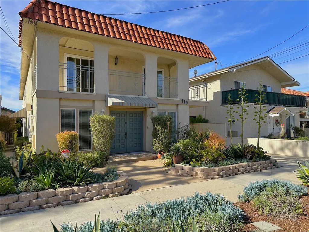119 S Lucia Avenue 2, Redondo Beach, CA 90277
