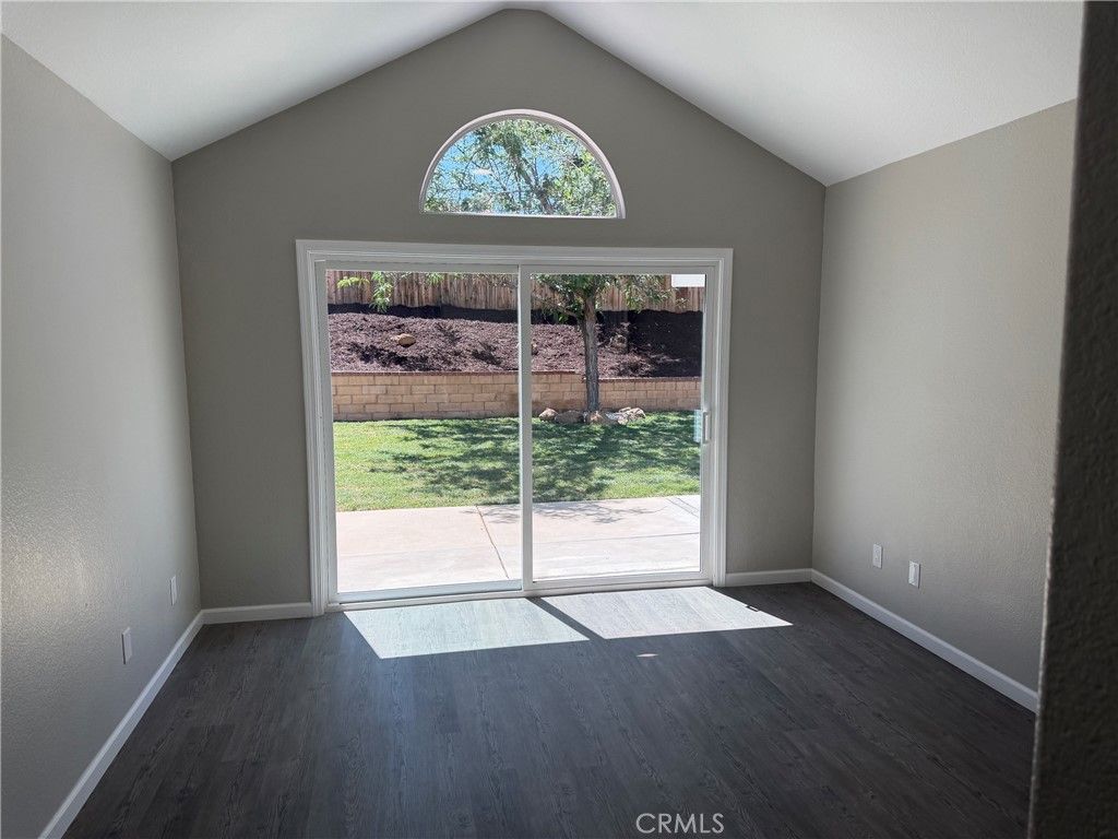 Image 13 of property listing at 40043 Tilbury Drive, Palmdale, CA 93551
