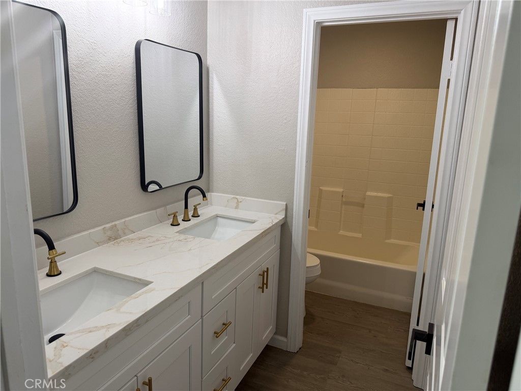 Image 14 of property listing at 40043 Tilbury Drive, Palmdale, CA 93551