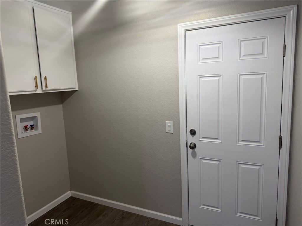 Image 17 of property listing at 40043 Tilbury Drive, Palmdale, CA 93551