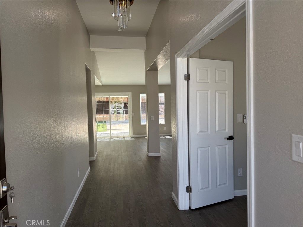 Image 3 of property listing at 40043 Tilbury Drive, Palmdale, CA 93551