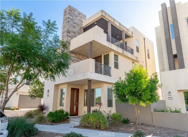 196 Stellar, Irvine, CA 92618
