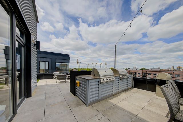 1131 W Winona Street 104, Chicago, IL 60640