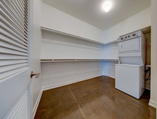 1131 W Winona Street 104, Chicago, IL 60640