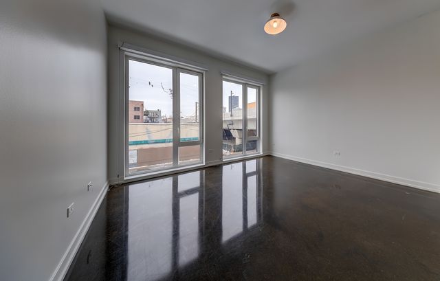 1131 W Winona Street 104, Chicago, IL 60640