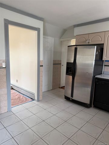 7 Jefferson Avenue 1, Valley Stream, NY 11580