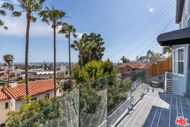 1541 Selma Drive, Los Angeles, CA 90046