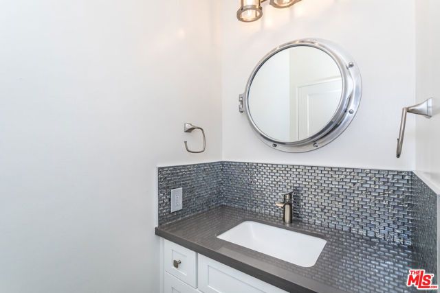 1541 Selma Drive, Los Angeles, CA 90046