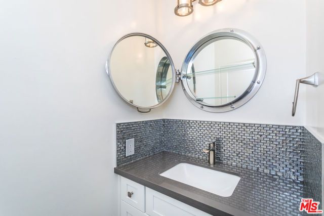 1541 Selma Drive, Los Angeles, CA 90046