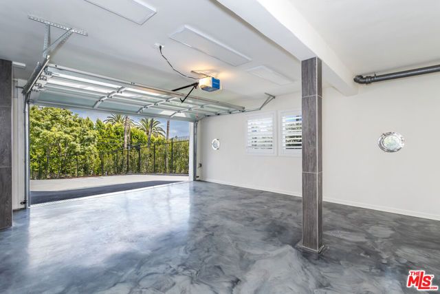 1541 Selma Drive, Los Angeles, CA 90046