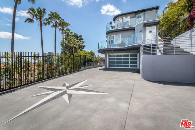 1541 Selma Drive, Los Angeles, CA 90046