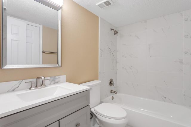 9481 HIGHLAND OAK DRIVE 604, Tampa, FL 33647