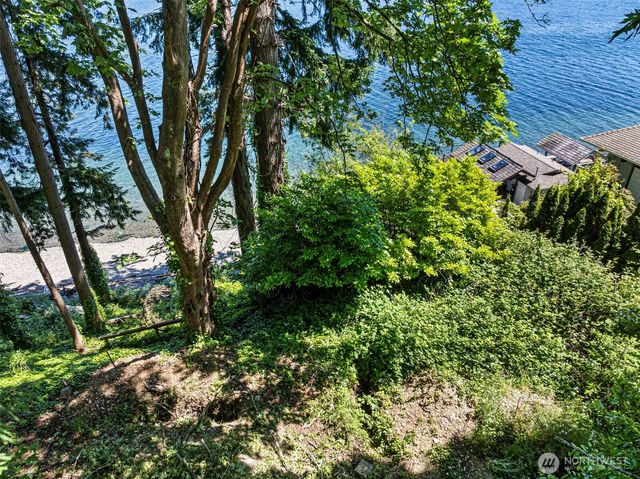 14447 Crescent Valley Road NE, Olalla, WA 98359