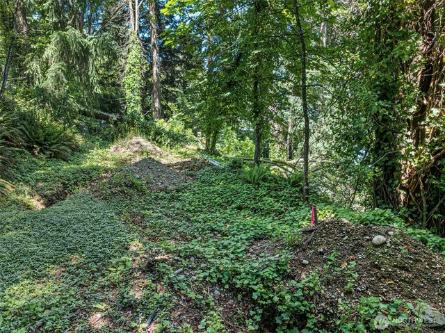 14447 Crescent Valley Road NE, Olalla, WA 98359
