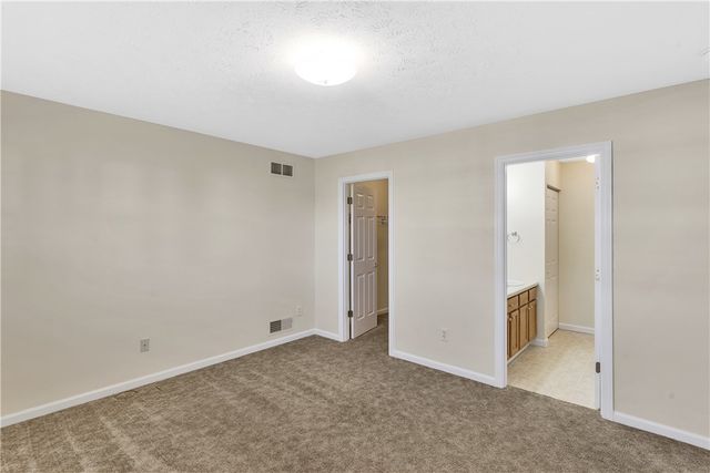 525 Kelly Blvd, Slippery Rock Boro, PA 16057