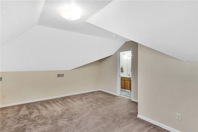 525 Kelly Blvd, Slippery Rock Boro, PA 16057