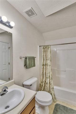 525 Kelly Blvd, Slippery Rock Boro, PA 16057
