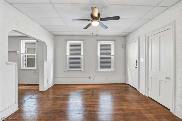 2815 Monroe Avenue, Cleveland, OH 44113