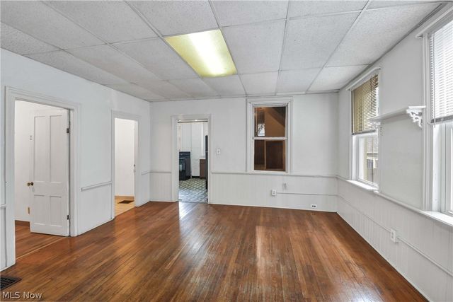 2815 Monroe Avenue, Cleveland, OH 44113