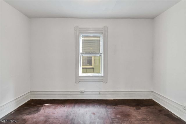 2815 Monroe Avenue, Cleveland, OH 44113