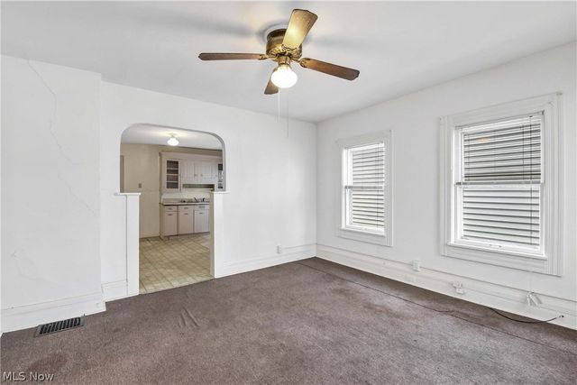 2815 Monroe Avenue, Cleveland, OH 44113