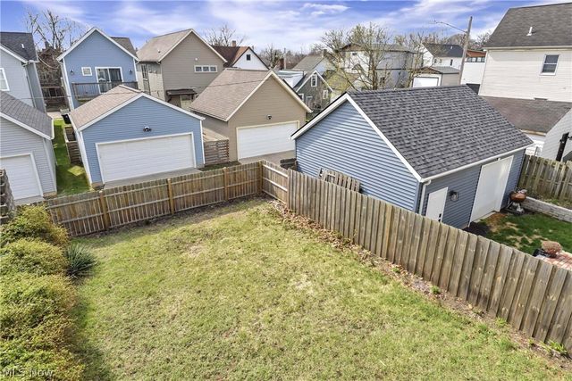 2815 Monroe Avenue, Cleveland, OH 44113