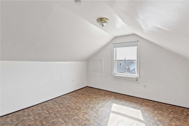 2815 Monroe Avenue, Cleveland, OH 44113