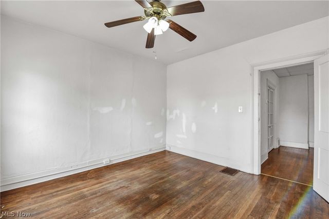 2815 Monroe Avenue, Cleveland, OH 44113