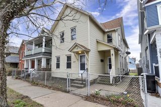 2815 Monroe Avenue, Cleveland, OH 44113